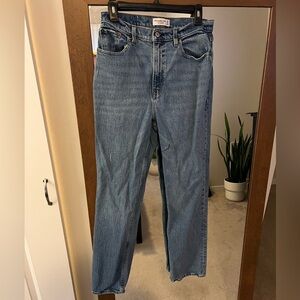 Abercrombie and Fitch - 8R